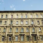 R69 Apartment