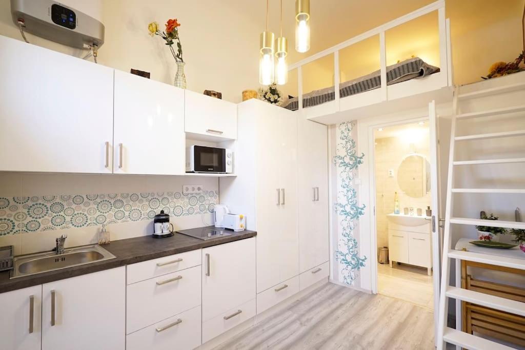 R69 Apartment