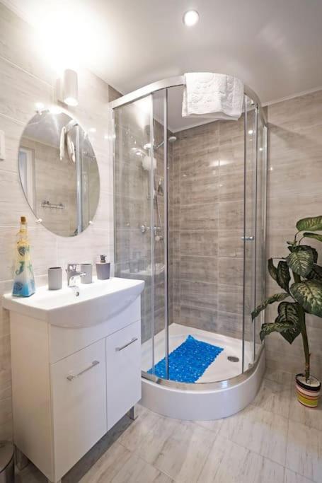 R69 Apartment *